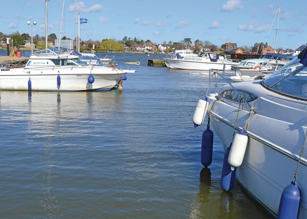 Broadlands Park And Marina Hotell Pakefield Eksteriør bilde